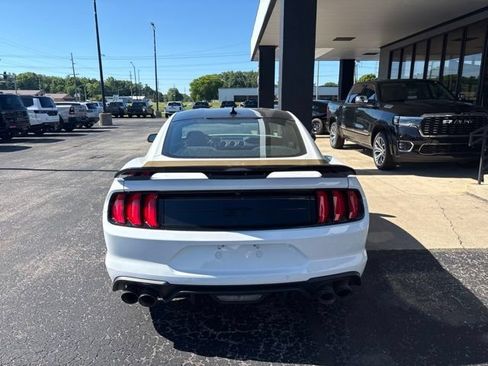 Used 2021 Ford Mustang GT RWD image 9