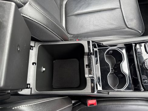 Certified 2022 Jeep Grand Cherokee Limited 4xe w/ Luxury Tech Group II image 16