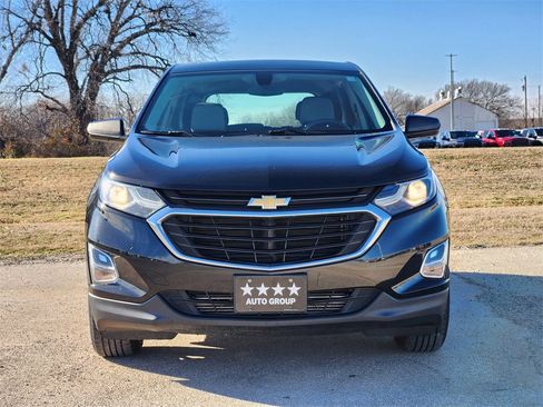 Used 2019 Chevrolet Equinox LS image 2