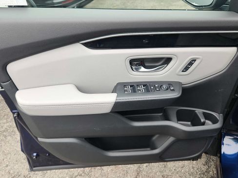 Certified 2023 Honda Pilot Touring image 12