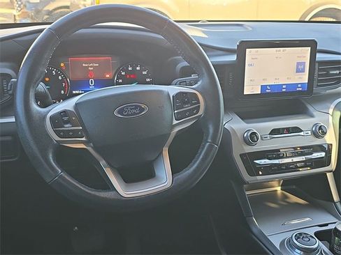 Certified 2022 Ford Explorer XLT image 14