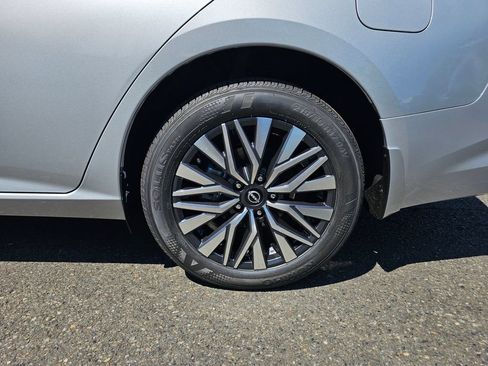 New 2026 Nissan Altima 2.5 SV AWD/4WD image 9