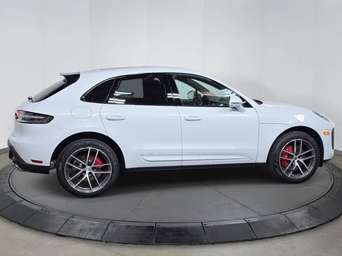 Certified 2024 Porsche Macan S AWD/4WD image 8