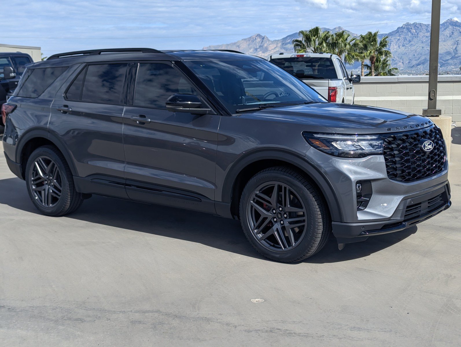 New 2027 Ford Explorer ST AWD/4WD image 1