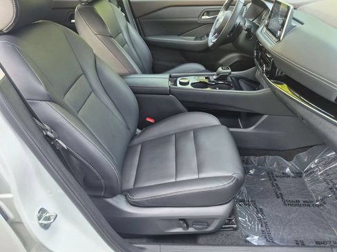 Used 2023 Nissan Rogue SL AWD/4WD image 29