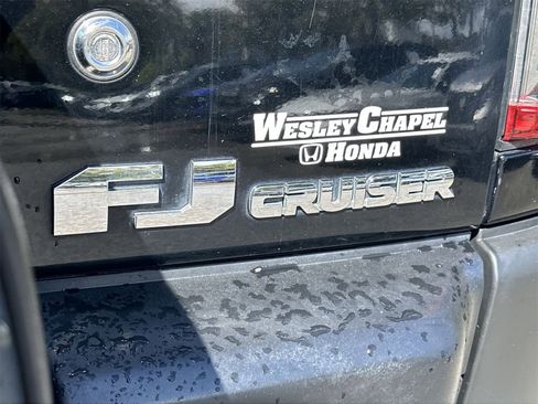 Used 2014 Toyota FJ Cruiser 4WD image 11