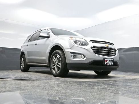 Used 2017 Chevrolet Equinox Premier w/ Enhanced Convenience Package image 37