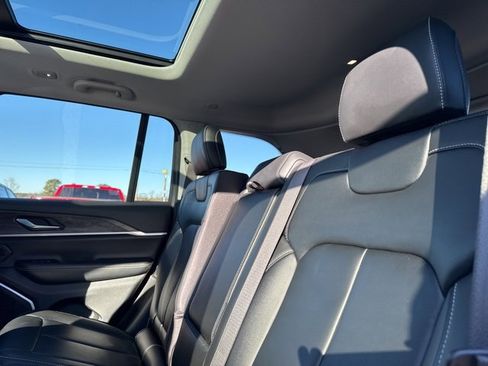 Used 2022 Jeep Grand Cherokee Limited 4xe image 19