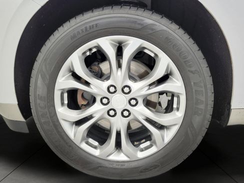 Used 2019 Buick Enclave Avenir w/ Avenir Technology Package AWD/4WD image 32