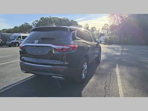 Used 2018 Buick Enclave Avenir w/ Avenir Technology Package image 29