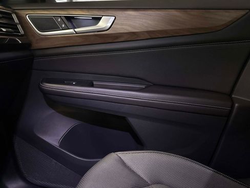 Certified 2024 Volkswagen Atlas SE image 22