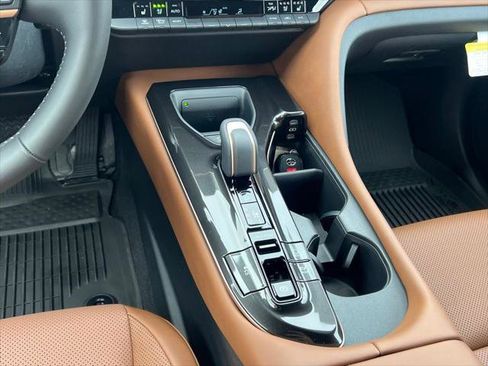 Certified 2026 Toyota Crown Signia w/ Advanced Technology Package AWD/4WD image 20