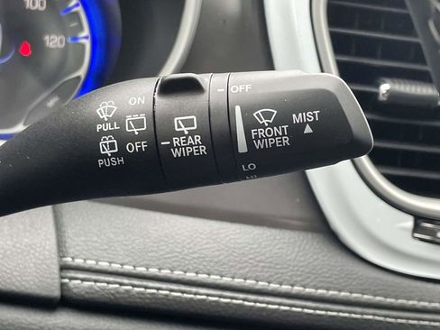 New 2026 Chrysler Pacifica Select image 31