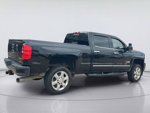 Used 2018 Chevrolet Silverado 2500 LTZ w/ Duramax Plus Package AWD/4WD image 6