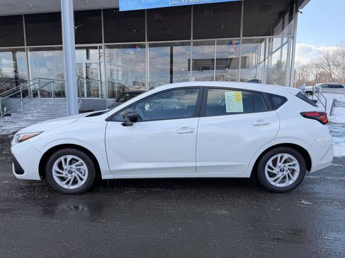 Used 2025 Subaru Impreza 2.0i image 2