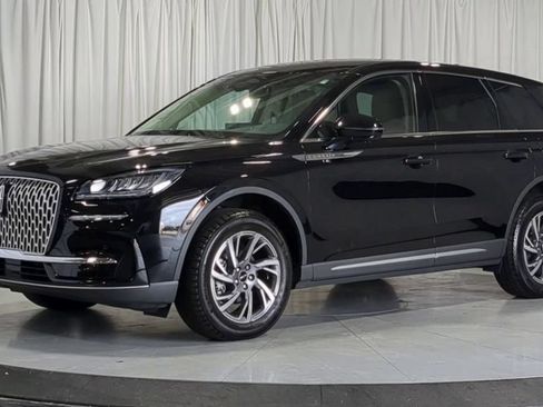 Used 2023 Lincoln Corsair AWD w/ Equipment Group 101A image 4