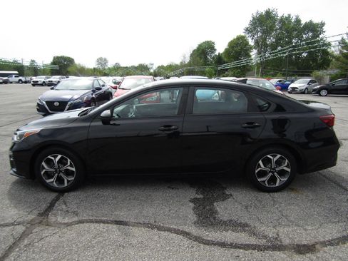 Used 2019 Kia Forte LXS FWD image 4