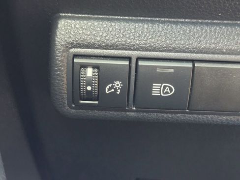 Used 2025 Toyota Corolla SE FWD image 25