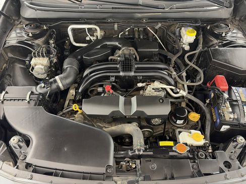 Used 2018 Subaru Outback 2.5i Limited image 11