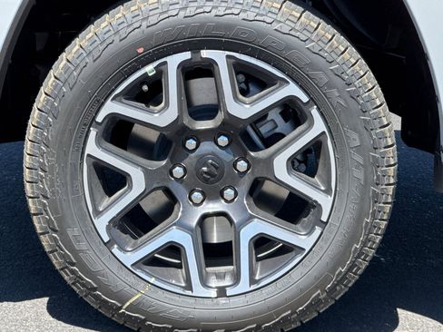 New 2026 RAM 1500 Laramie AWD/4WD image 24