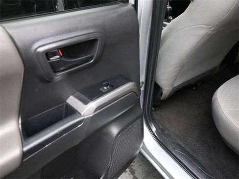 Used 2022 Toyota Tacoma SR5 image 19