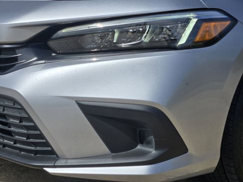 Used 2024 Honda Civic LX image 9
