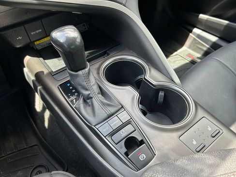 Used 2021 Toyota Camry XSE FWD image 30