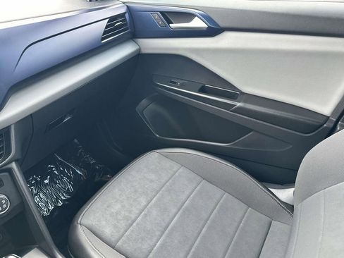 Used 2022 Volkswagen Taos SE image 33