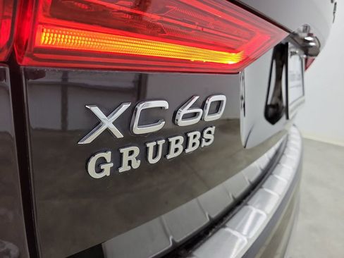 Certified 2023 Volvo XC60 B5 Ultimate w/ Climate Package image 9