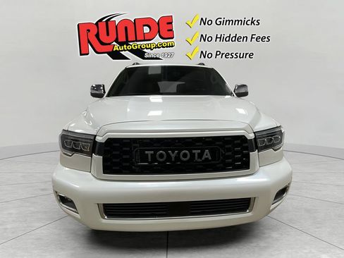 Used 2021 Toyota Sequoia Platinum AWD/4WD image 9