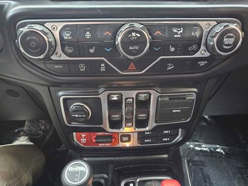 Used 2019 Jeep Wrangler Unlimited Rubicon image 18