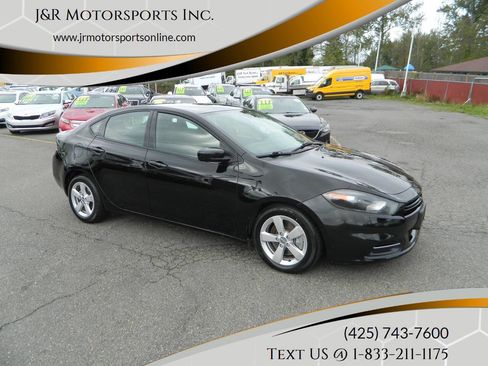 Used 2016 Dodge Dart SXT image 1