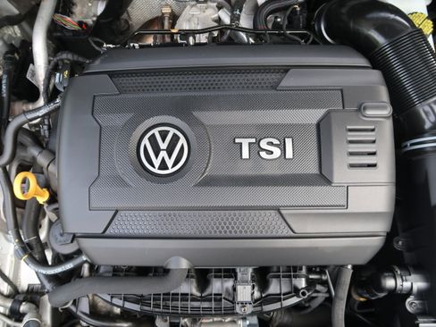 Used 2015 Volkswagen GTI S FWD image 34