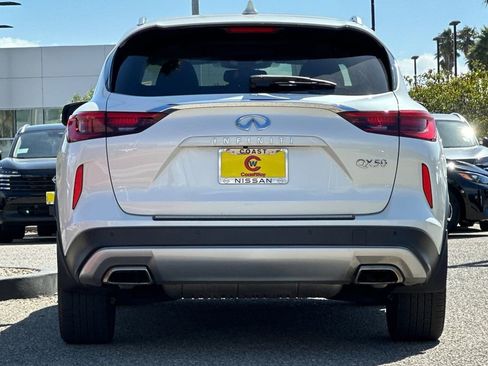 Used 2022 INFINITI QX50 Sensory image 5