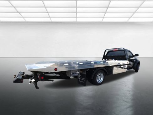 Used 2015 RAM 5500 SLT w/ Quick Order Package 29G SLT image 3