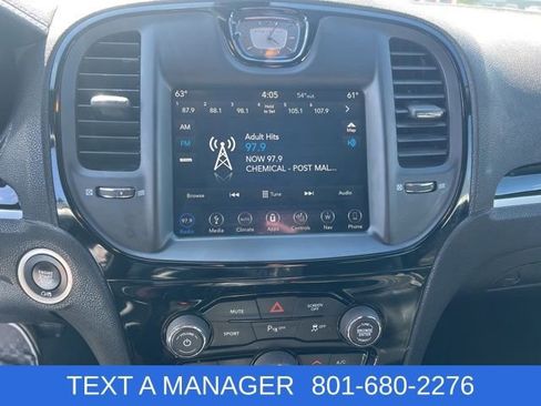 Used 2018 Chrysler 300 S w/ 300S Premium Group RWD image 21