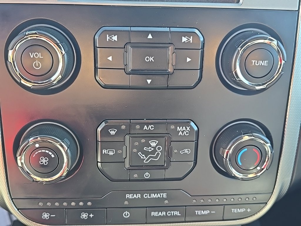 Used 2017 Ford Expedition XL w/ Equipment Group 101A AWD/4WD image 13