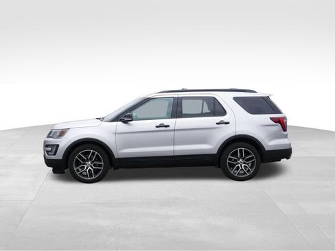Used 2016 Ford Explorer Sport w/ Equipment Group 401A AWD/4WD image 4