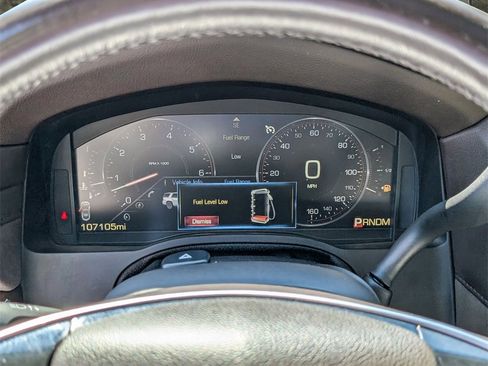 Used 2015 Cadillac Escalade Luxury image 28