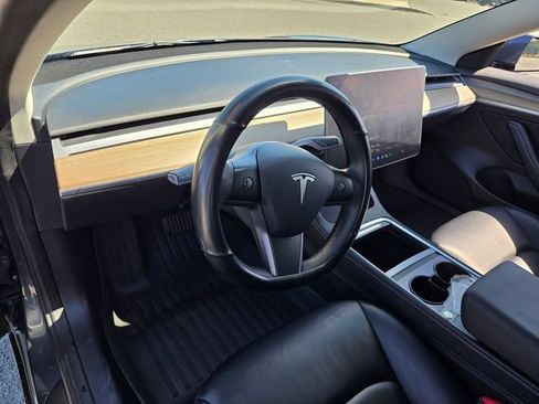 Used 2022 Tesla Model 3 Long Range AWD/4WD image 8