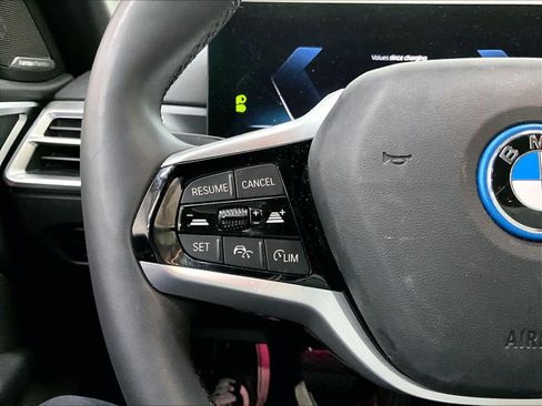 Used 2025 BMW i4 eDrive40 w/ Premium Package RWD image 17
