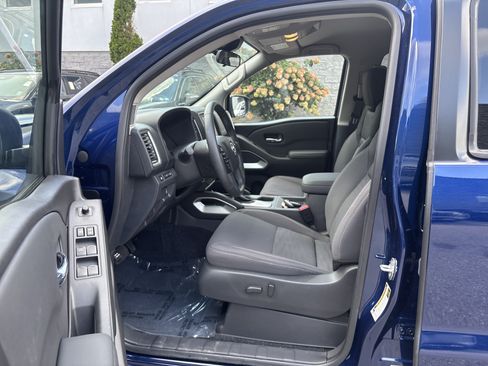 Used 2022 Nissan Frontier SV AWD/4WD image 29