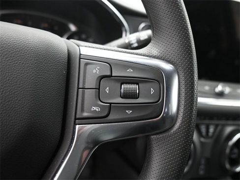 Used 2024 Chevrolet Blazer LT w/ Convenience Package image 15