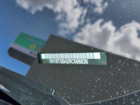 Used 2024 Nissan Rogue SV FWD image 26