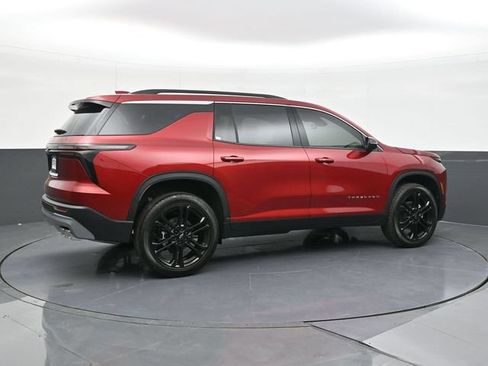 New 2026 Chevrolet Traverse LT w/ LPO, Floor Liner Package FWD image 11