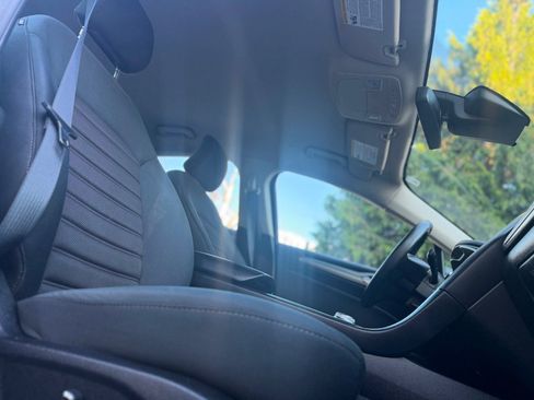 Used 2019 Ford Fusion SE FWD image 9