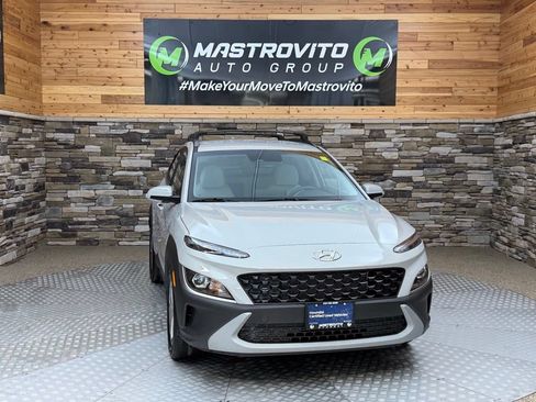 Used 2023 Hyundai Kona SEL AWD/4WD image 3