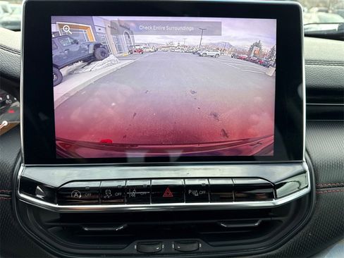 Used 2022 Jeep Compass Trailhawk w/ Trailhawk Convenience Group image 8