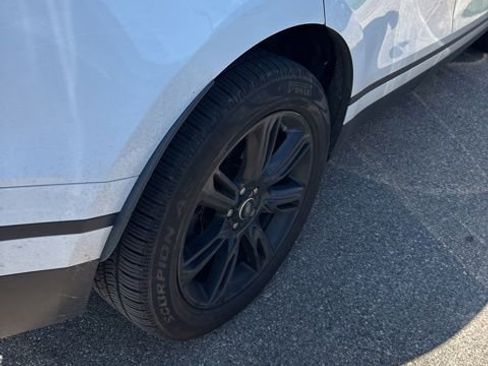 Used 2020 Land Rover Range Rover Velar S image 8