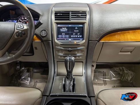 Used 2012 Lincoln MKX FWD image 11